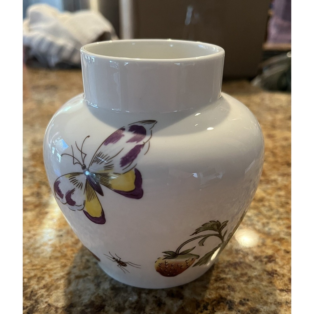 Coalport Strawberry Ginger Jar 3.75" VTG Bone China‎ England No Lid Use As Vase